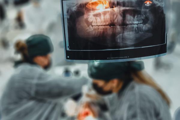 Imagem do curso: Aperfeiçoamento em Cirurgia Oral com ênfase em Dentes Retidos - 25ª turma