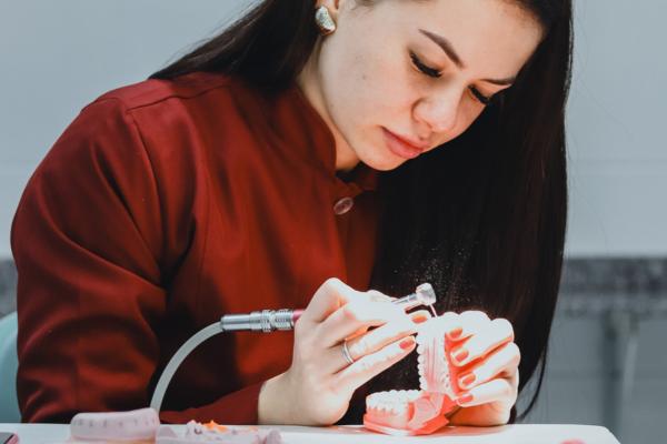 Imagem do curso: Imersão em Laminados Cerâmicos - VIP