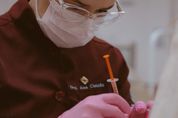 Imagem do curso: Imersão em HOF - Toxina Botulínica & Preenchedores Injetáveis